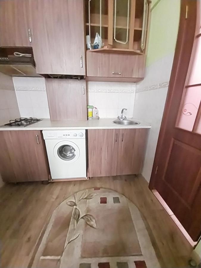1Ком Апартаменты,Парковка,Улхорватская Lviv Kültér fotó