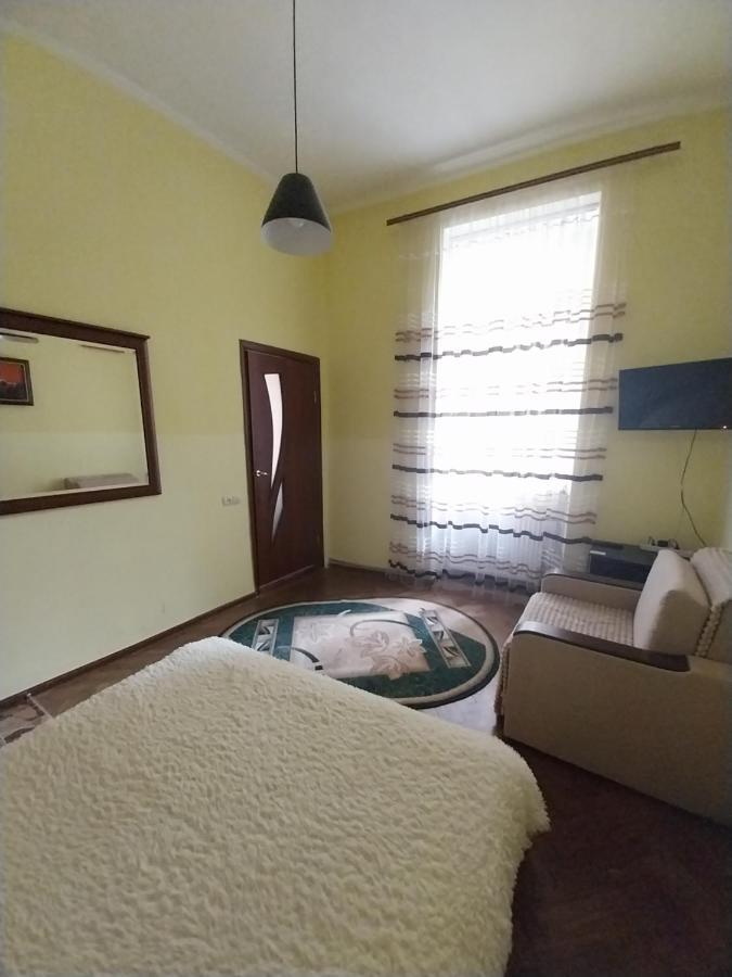1Ком Апартаменты,Парковка,Улхорватская Lviv Kültér fotó