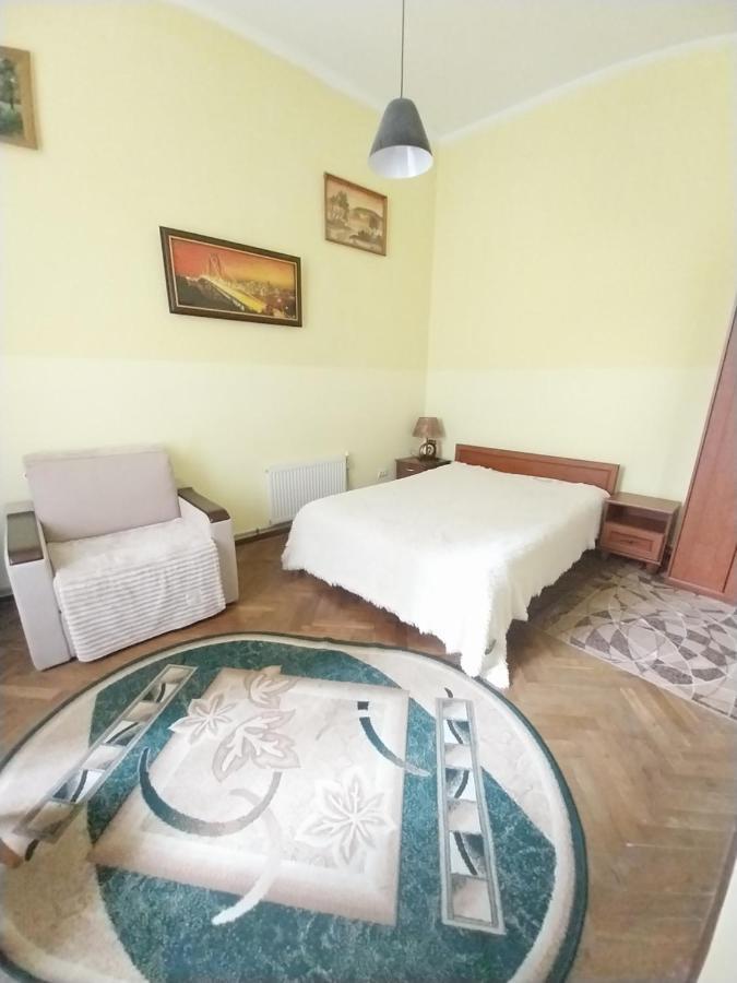 1Ком Апартаменты,Парковка,Улхорватская Lviv Kültér fotó